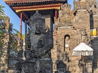 Munduk 450-PXL_20240918_084406474.PORTRAIT.ORIGINAL Pura Maduwe Karang